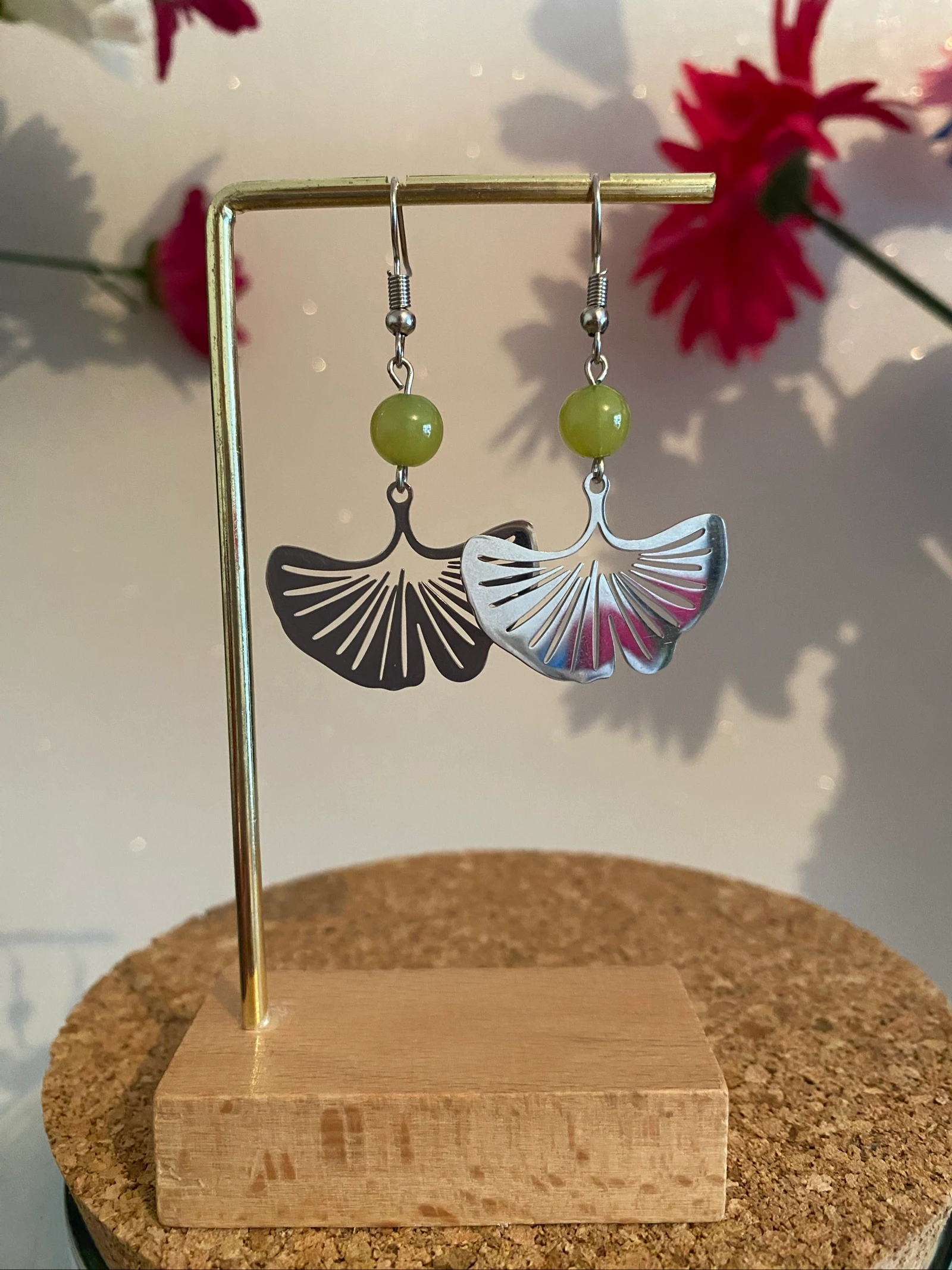 Brincos gingko com acabamento espelhado prateado – photo 2
